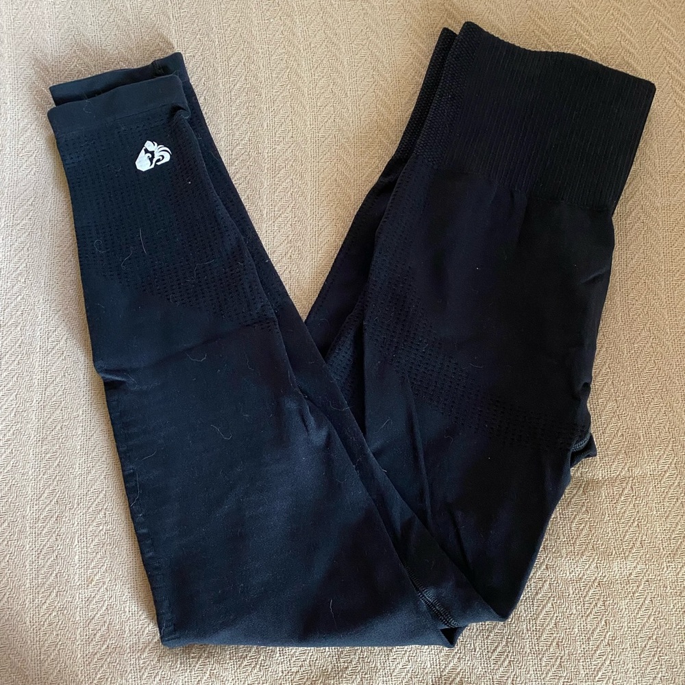 NWOT Women’s Best Seamless Leggings in Black